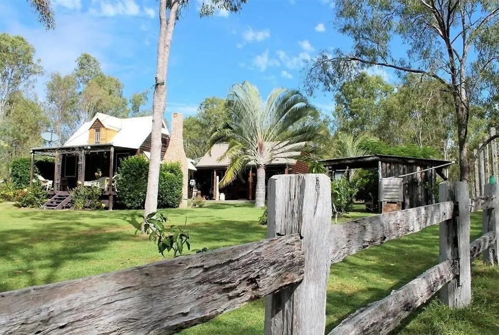 Saddleback Country Cabins Near Gin Gin Villa Moolboolaman Feriehus