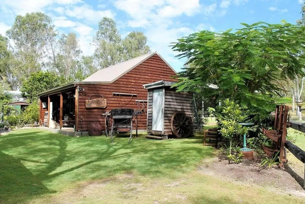 فيلا Moolboolamanفي Saddleback Country Cabins Near Gin Gin 0*, Moolboolaman