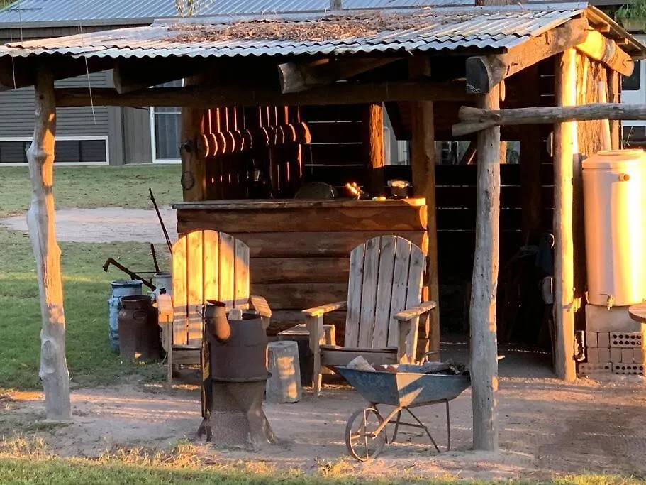 فيلا Moolboolamanفي Saddleback Country Cabins Near Gin Gin بيت للعطل
